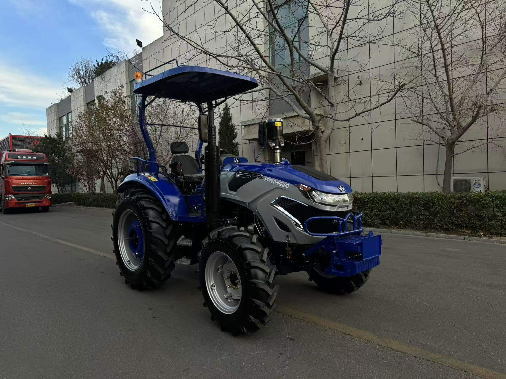80HP 4WD Farm Tractor with Sunshade