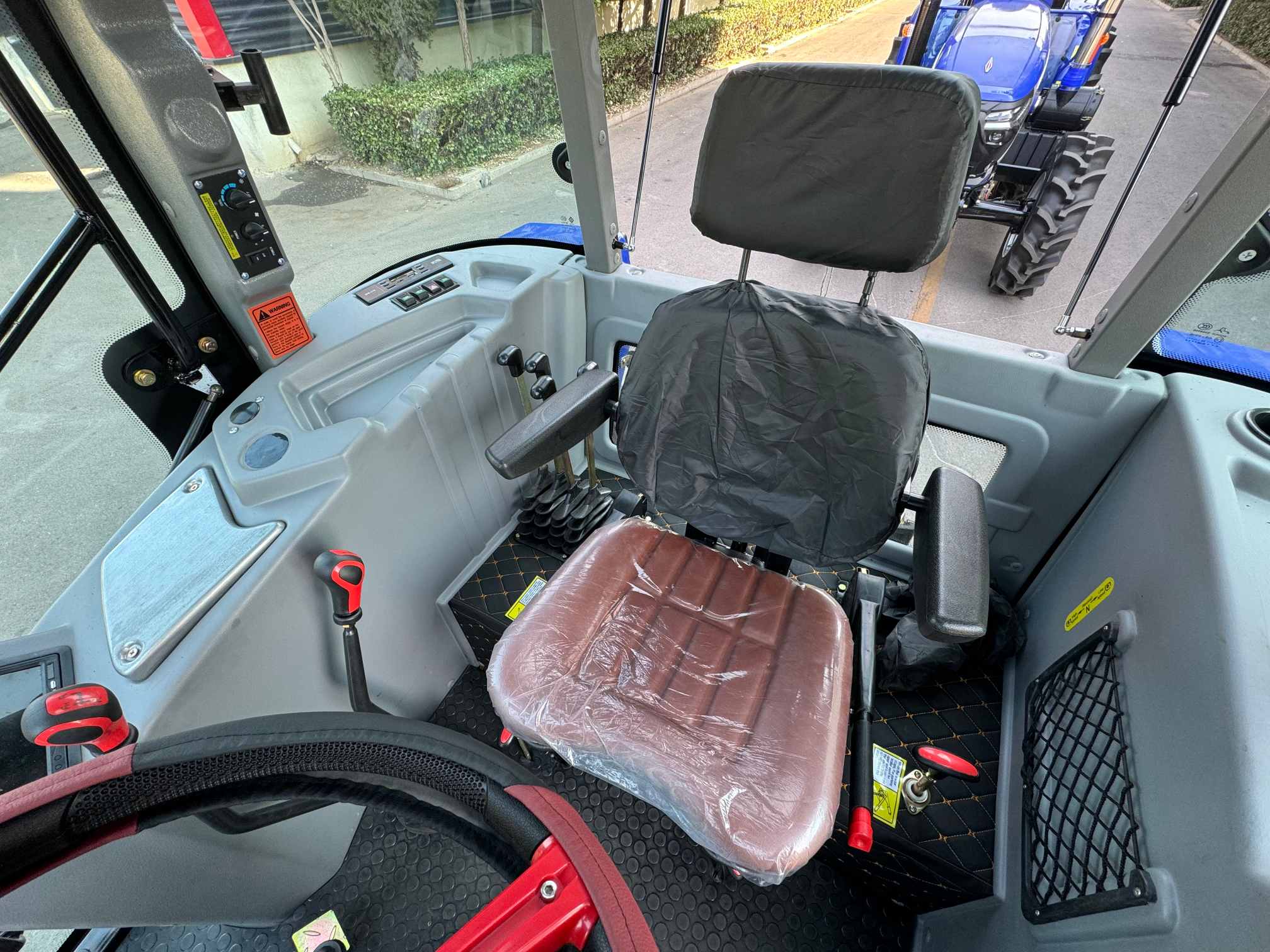 200HP 4WD Farm Tractor