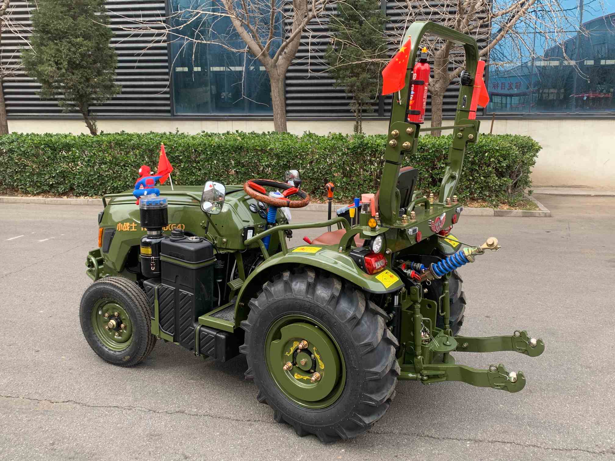 50HP 4WD Greenhouse Tractor with Lawn tires