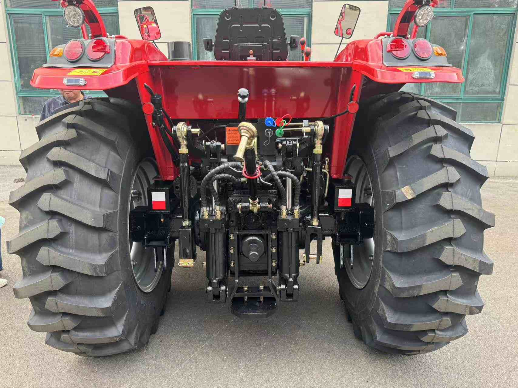 110HP 4WD Farm Tractor with Canopy