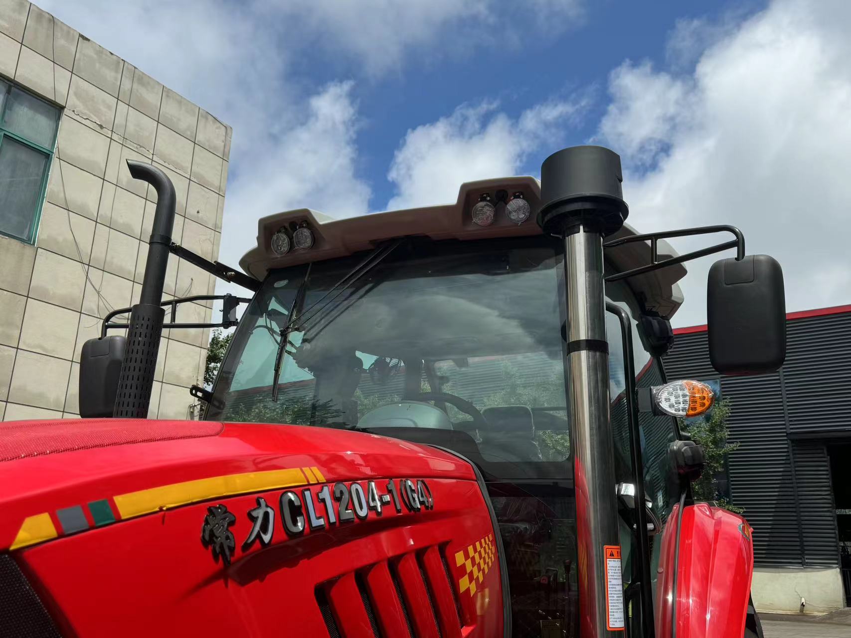 120HP 4WD Farm Tractor with Cab