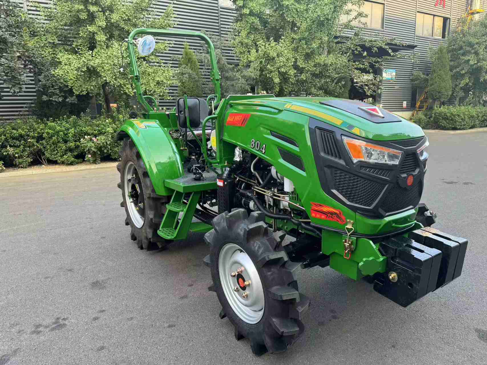 80HP 4WD Greenhouse Tractor