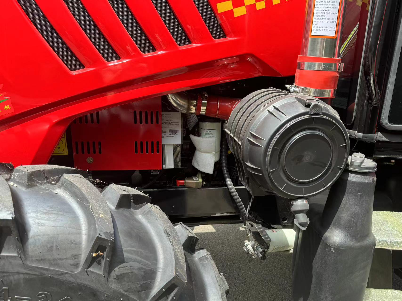 160HP 4WD Farm Tractor with Cabin