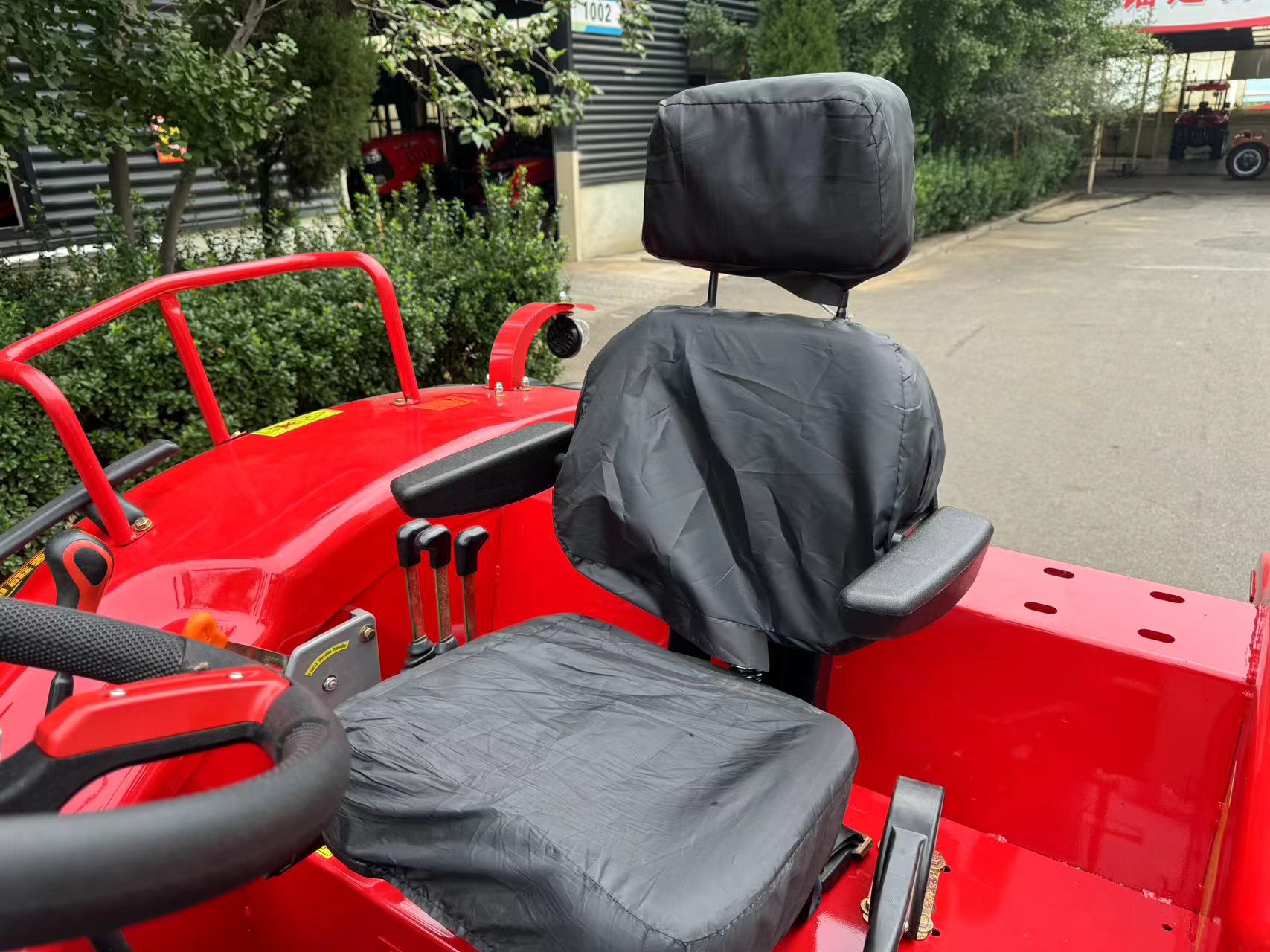 110HP 4WD Farm Tractor with Canopy