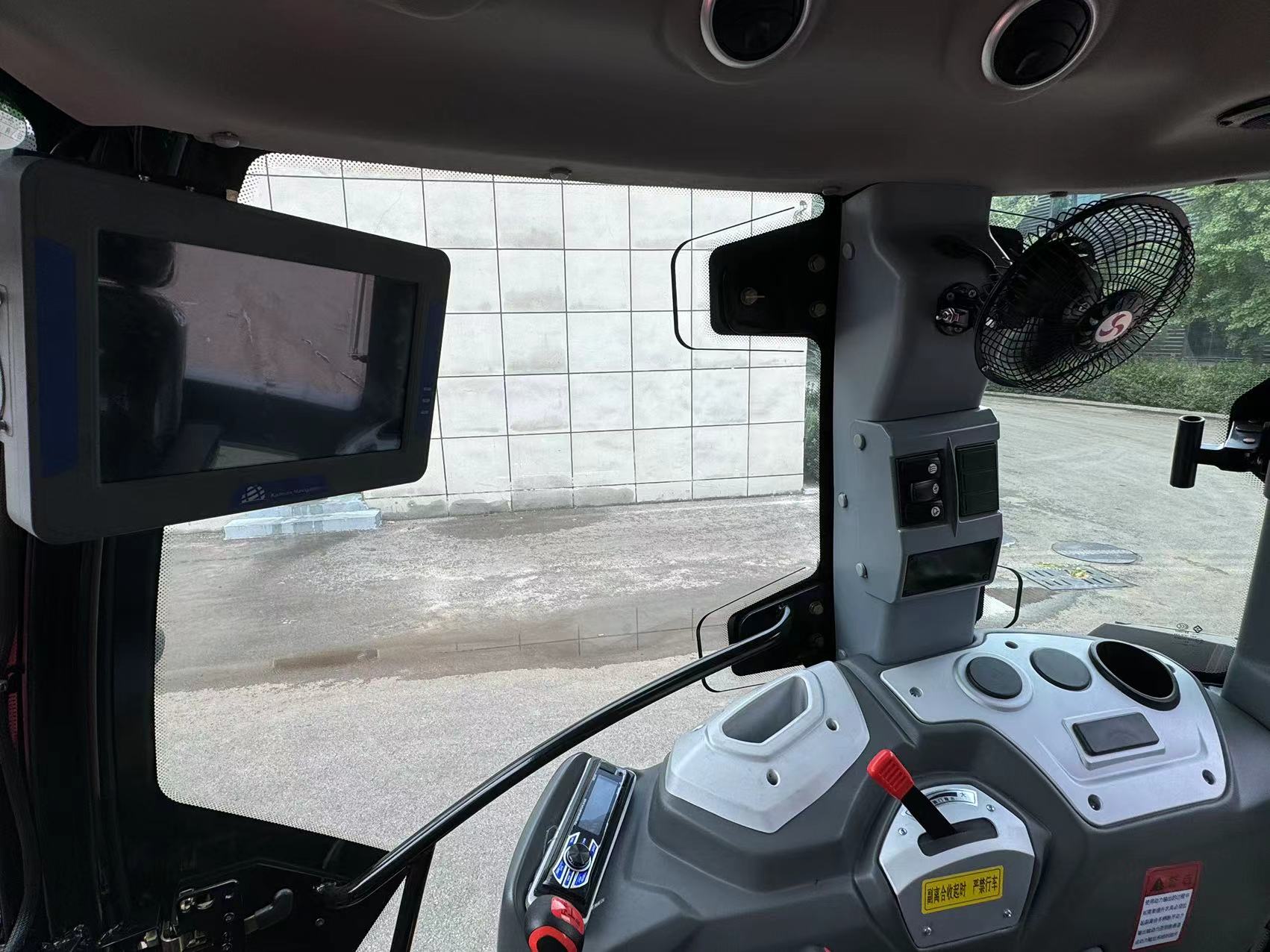 120HP 4WD Farm Tractor with Cab