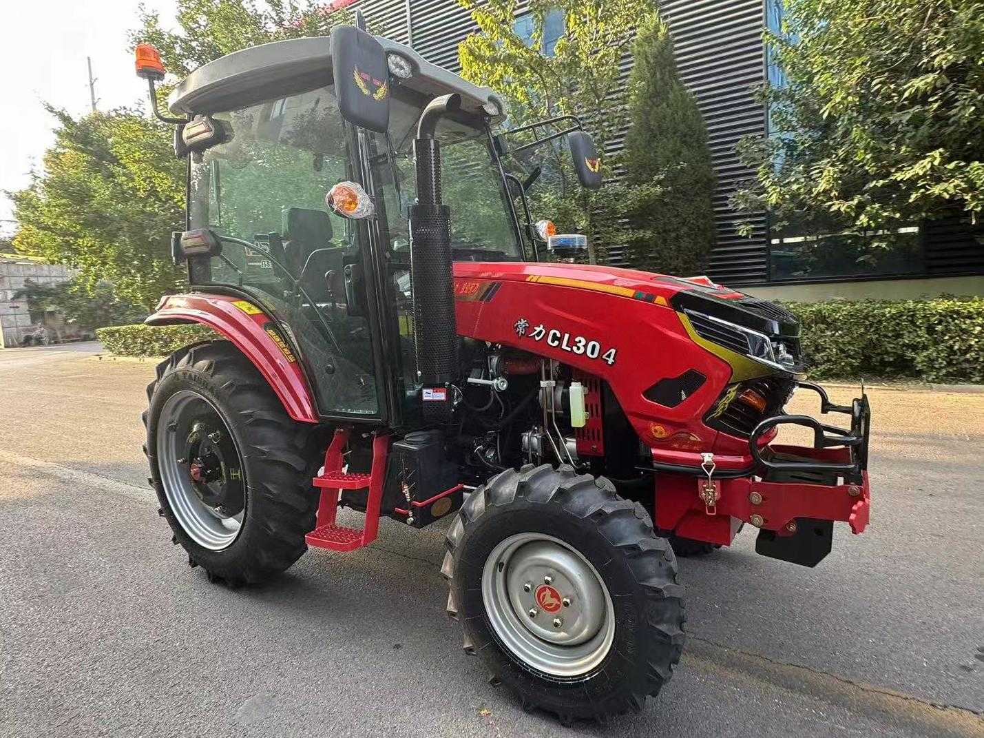 30HP 4 Wheeled Tractor with Cabin
